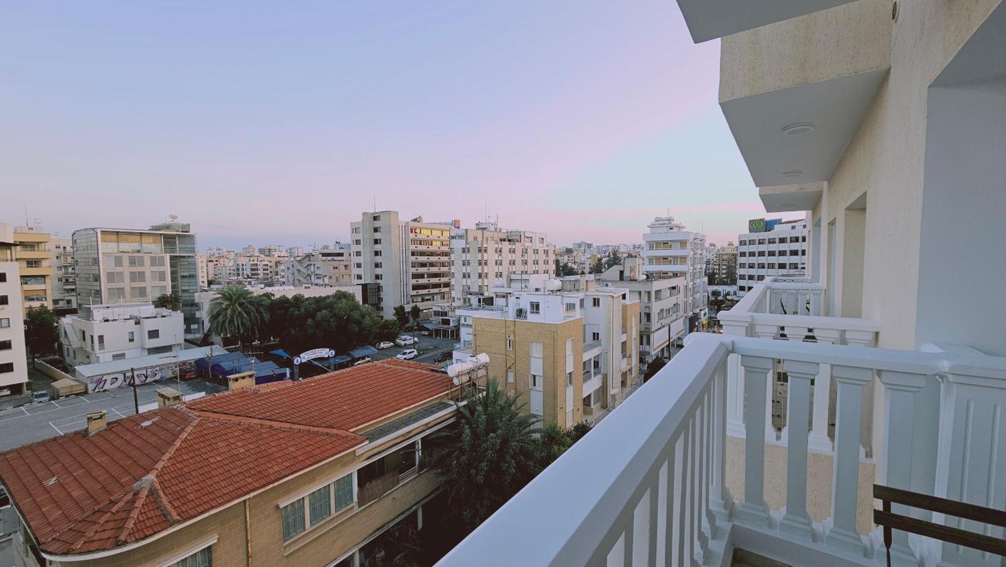 Stay Cosmo City Suites 니코시아 외부 사진