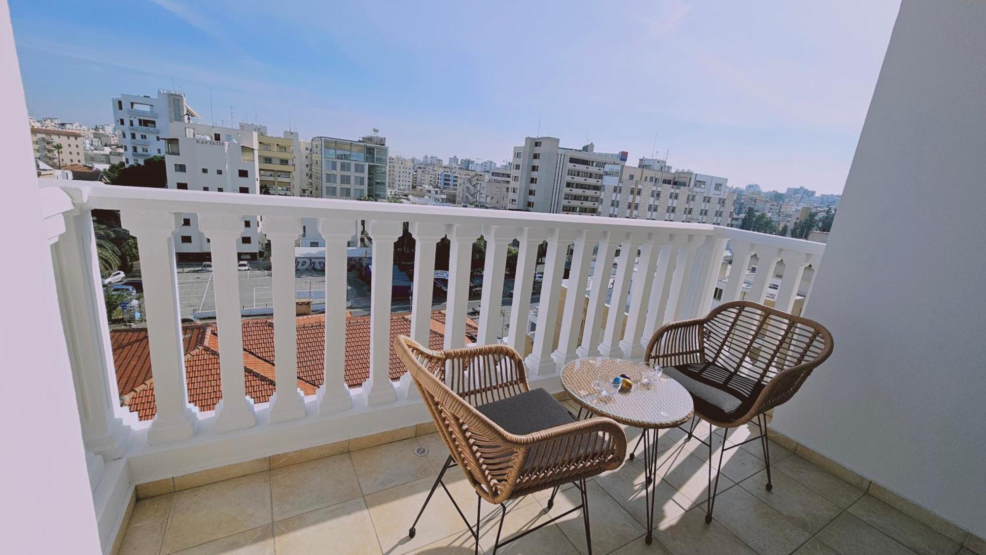 Stay Cosmo City Suites 니코시아 외부 사진