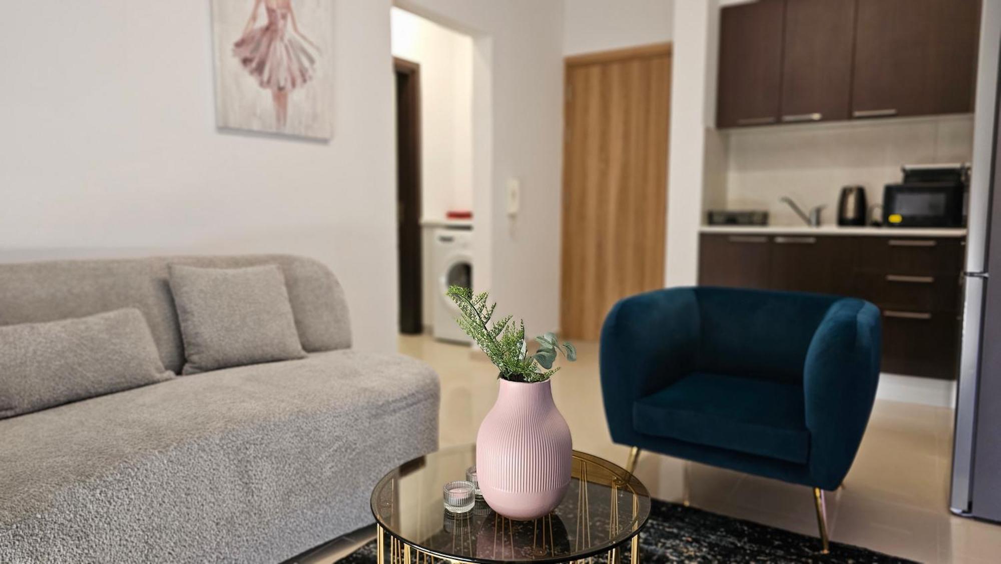 Stay Cosmo City Suites 니코시아 외부 사진